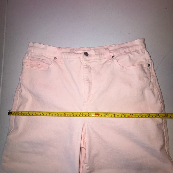 Gloria Vanderbilt Pink Cropped Ankle Jeans - Picture 10 of 11